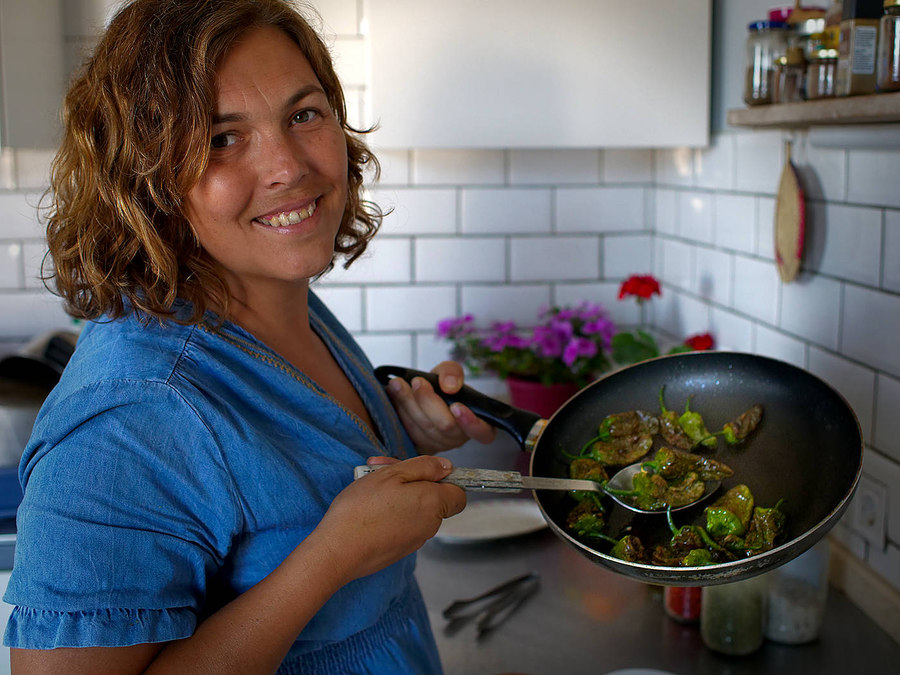 cooking pimento de padron chillies