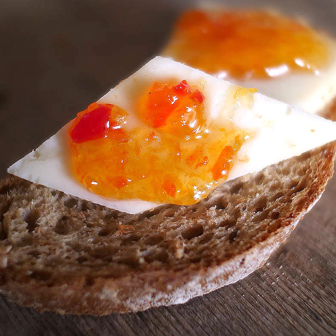 world of chillies habanero jelly on bread and cheese